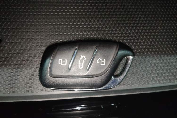 Used MG 4 EV 2023 415 km Range Sea-Faring Champion Edition
