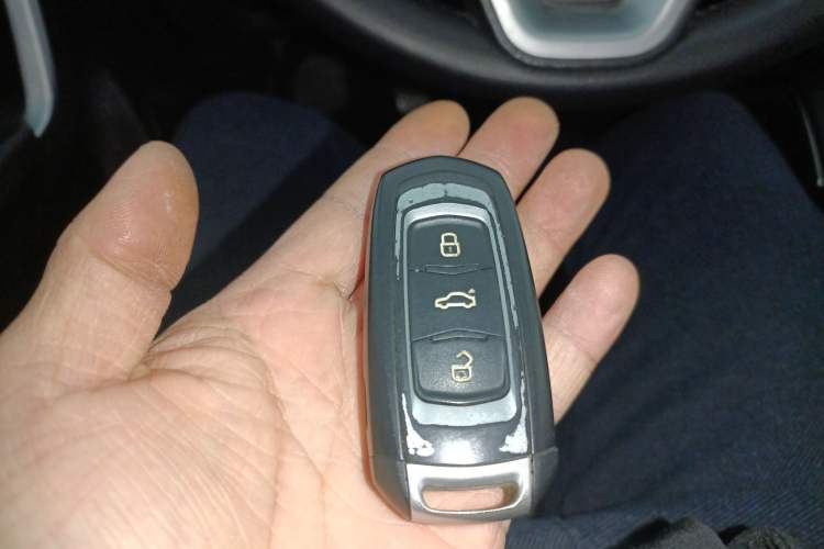 Used Geely Auto Vision X6 2016 1.8L Manual Luxury Edition