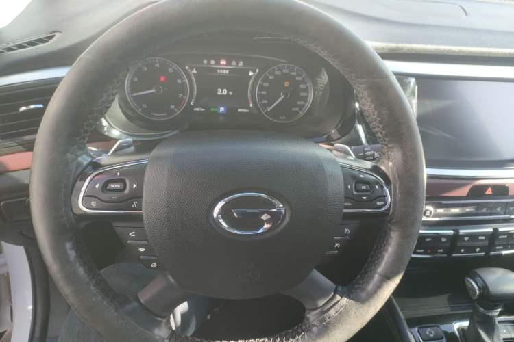 Used GAC Trumpchi GS8 2017 320T Two-Wheel Drive Luxury Smart Connectivity Version (7 Seats)