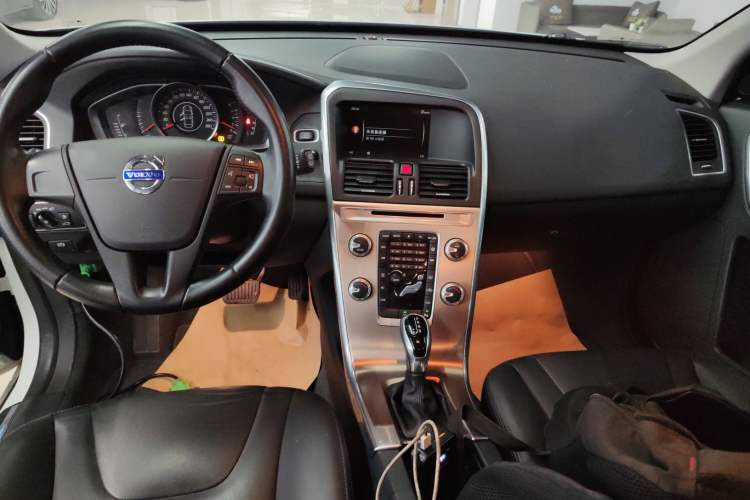 Used Volvo XC60 2017 T5 Smart Upgrade Edition
