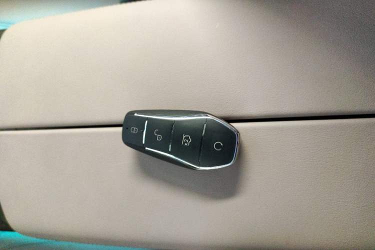 Used BYD Han 2025 DM-i Intelligent Driving Edition 125KM LiDAR Flagship Model
