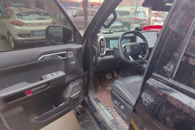 Used JETOUR Traveler 2023 2.0T All-Wheel Drive CrossPRO+
