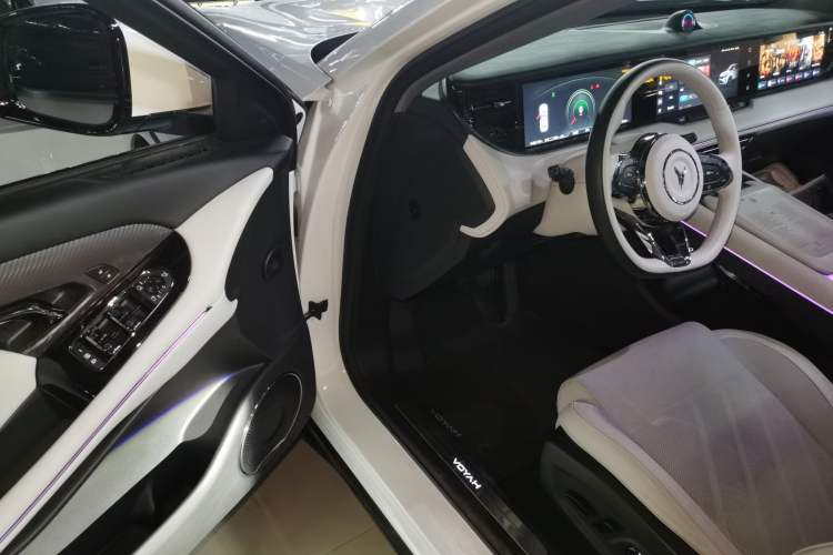 Used VOYAH FREE 2025 318 318 km Rear-Drive Touring Edition
