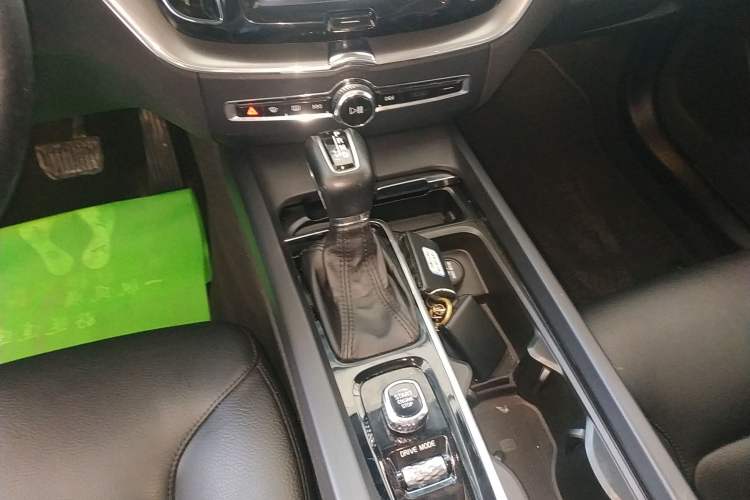 Used Volvo XC60 2018 T5 4x4 Zhiyi Edition
