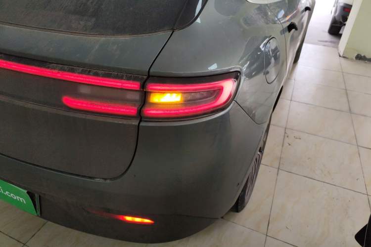 Used Hima AITO M5 2022 Extended-Range Four-Wheel Drive Performance Version
