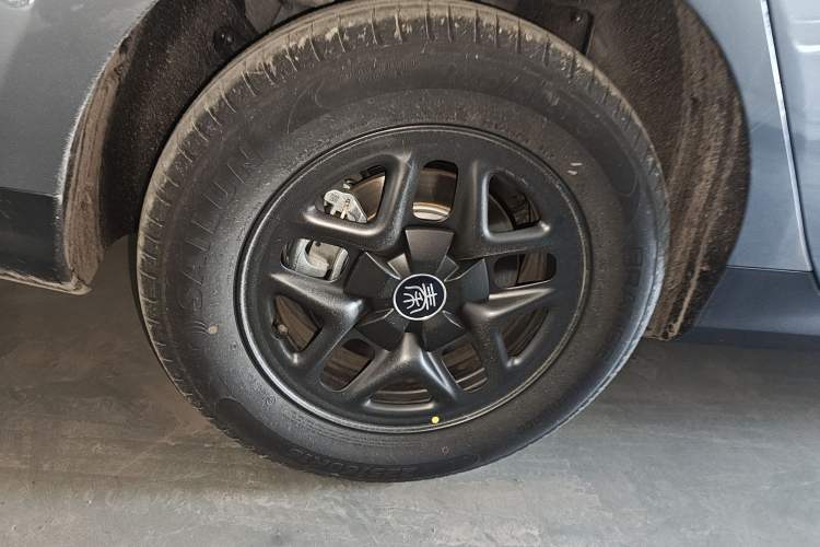 Used BYD Qin PLUS 2025 DM-i Smart Drive 55KM Leading Model
