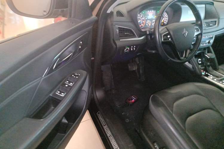 Used BORGWARD BX7 2018 28T Two-Wheel Drive Premium 7-Seater China VI
