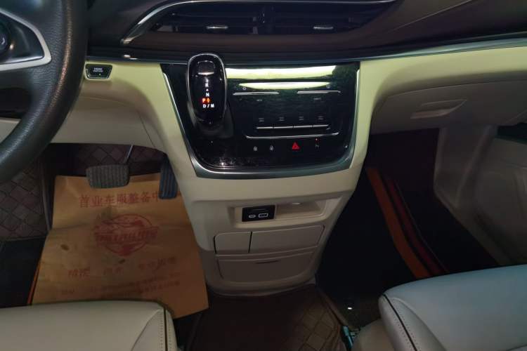 Used Buick GL8 2021 Land Cruiser Executive Class 652T Comfort Model
