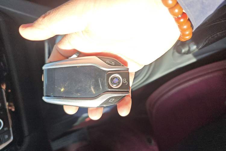 TDK.VehicleDetails.img