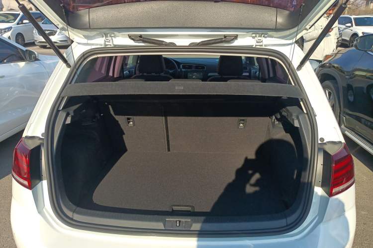 Used Volkswagen Golf 2019 1.6L Automatic Comfort Model China V Standard
