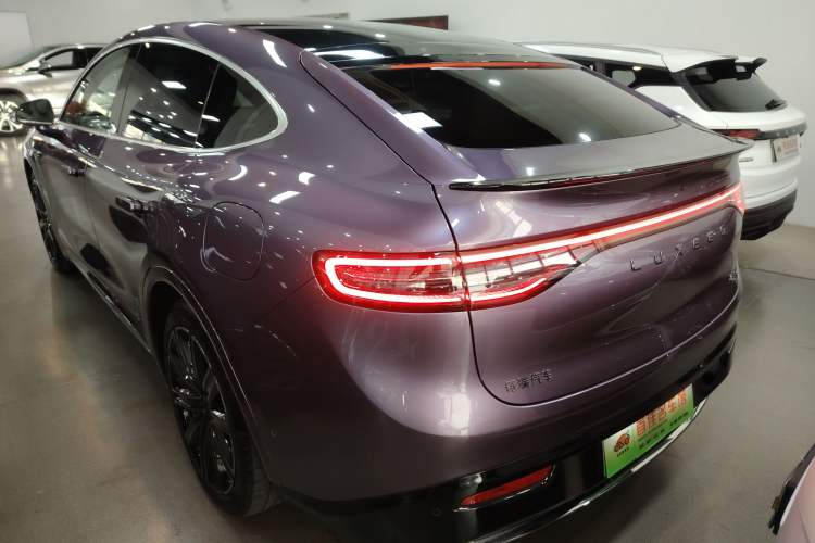 Used Hima Luxeed R7 2024 All-Electric 667 km Max
