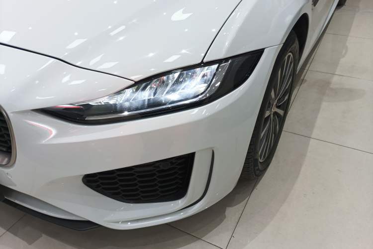 Used Jaguar XEL 2020 2.0T 200PS R-DYNAMIC Youth Sports Edition
