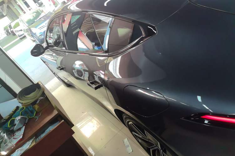 Used  12 2025 Max Extended-Range Edition
