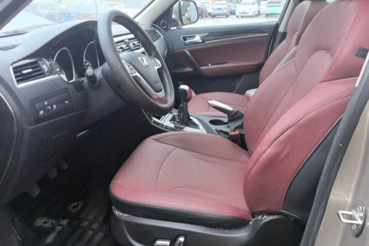 Used Zotye T600 2015 Family Edition 2.0T Manual Luxury Version