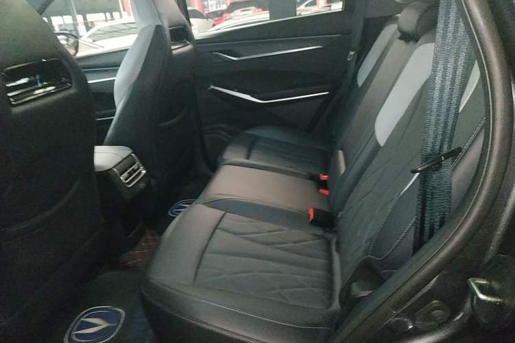 Used Changan CS75 PLUS 2024 3rd Generation Champion Edition 1.5T Intelligent Drive Dynamic Model
