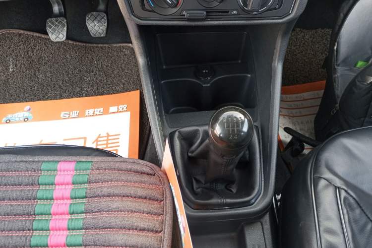 Used Volkswagen Santana 2016 1.6L Manual Fashion Edition