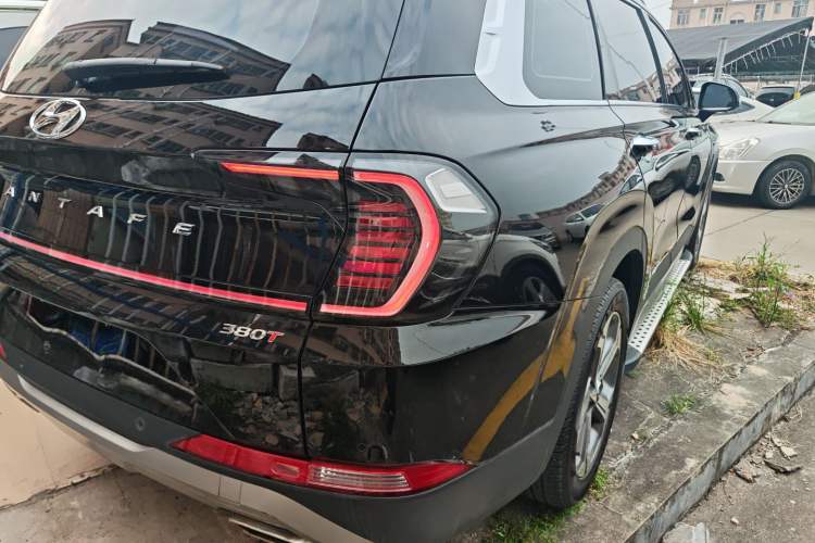 Used Hyundai Santa Fe 2023 Traveler 380T GDi Automatic Two-Wheel Drive GLX Elite Edition
