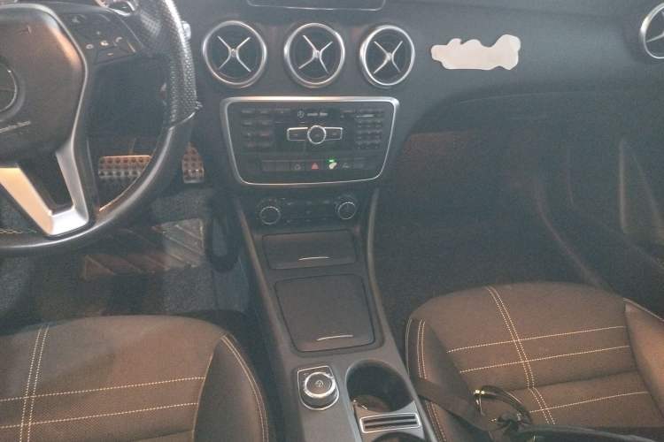 Used Mercedes-Benz A-Class 2015 A 200 Fashion Model
