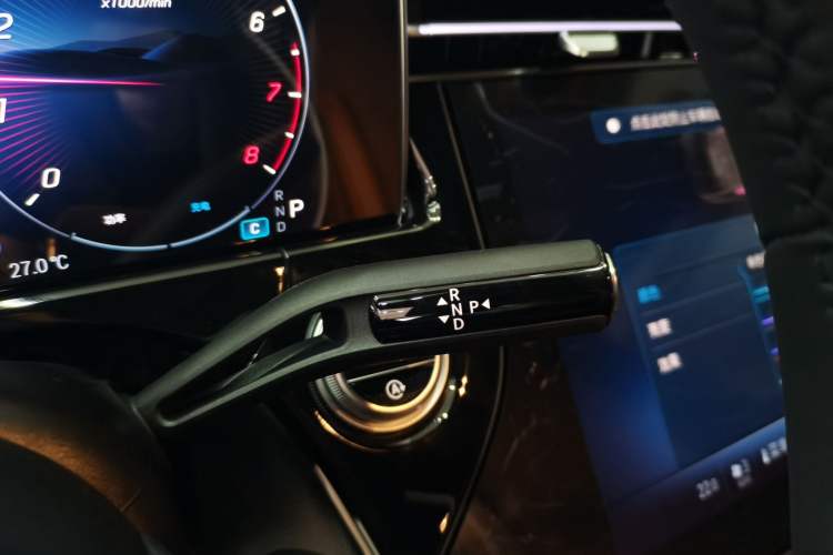 Used Mercedes-Benz E-Class 2025 Facelift E 300 L Luxury Edition
