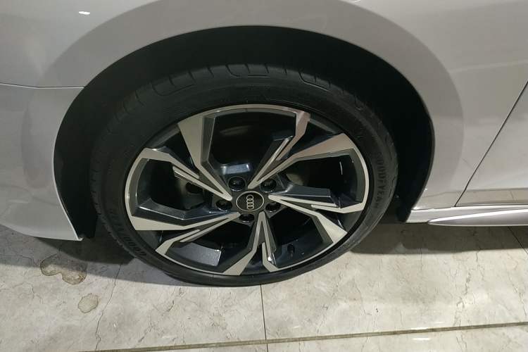 Used Audi A3 2023 Restyled A3L Limousine 35 TFSI Luxury Sport Edition
