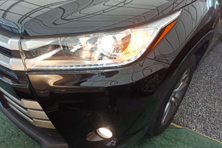 Used Toyota Highlander 2021 2.0T Four-Wheel Drive Elite Edition 7-Seater
