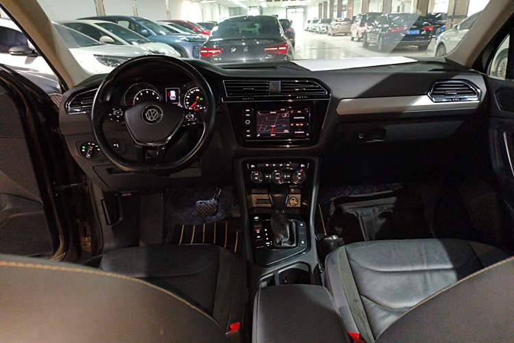 Used Volkswagen Tiguan L 2019 330TSI Automatic Two-Wheel Drive Panoramic Comfort Edition China V Standard
