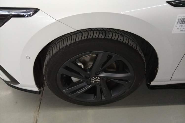 Used Volkswagen Golf 2023 Facelift 280TSI DSG R-Line Lite
