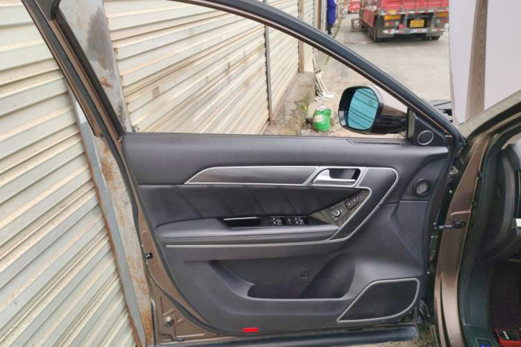 Used Haval H6 Coupe 2017 Red-Label 2.0T Automatic Two-Wheel Drive Elite Model
