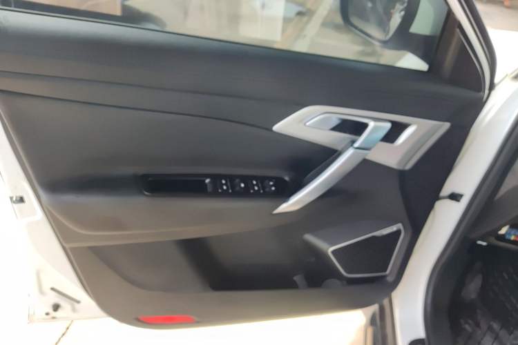 Used Geely Auto Emgrand X7 Sport 2016 1.8TD Automatic ZhiShang Model
