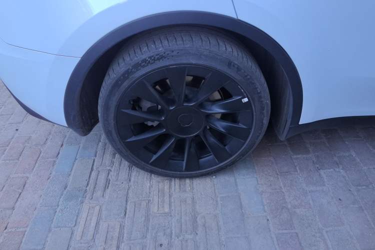 Used Tesla Model Y 2024 Rear-Wheel-Drive Version
