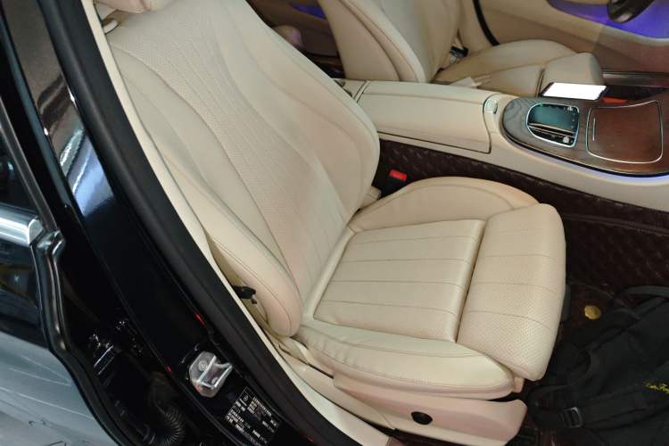 Used Mercedes-Benz E-Class 2019 E 260 L
