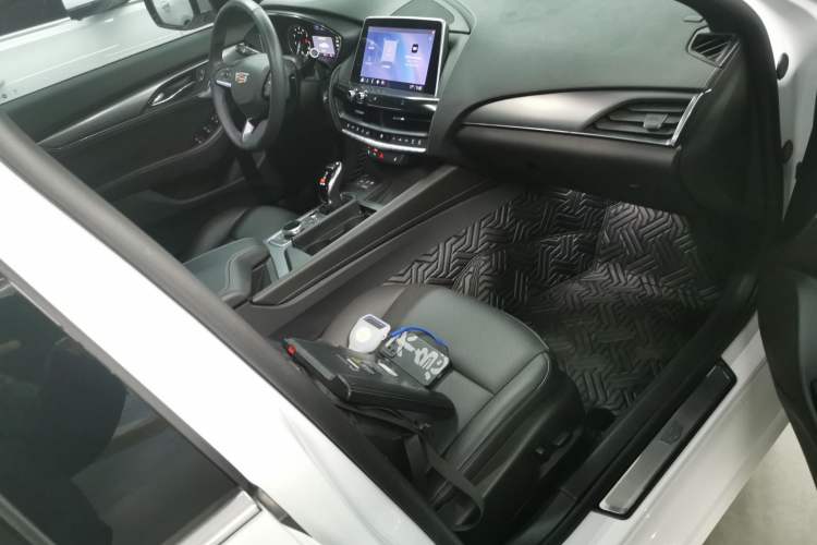 Used Cadillac CT5 2021 28T Luxury Version
