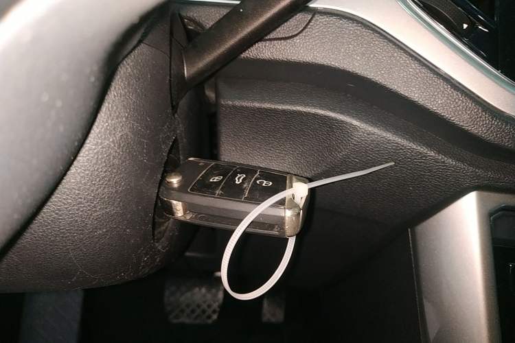 Used Volkswagen T-ROC 2019 230TSI DSG Two-Wheel-Drive Advanced Version China VI Standard
