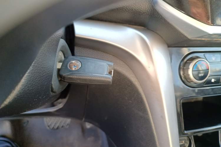 Used Venucia T70 2016 2.0L CVT Smart Edition
