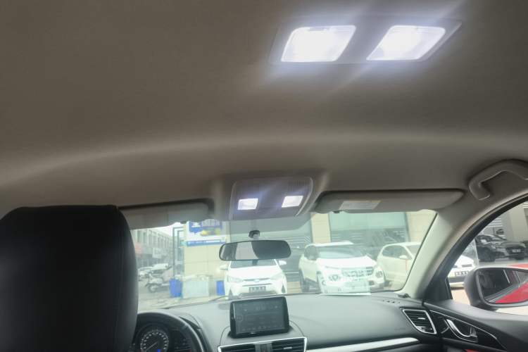 Used Mazda Mazda 3 Axela 2014 Sedan 1.5L Automatic Comfort Model
