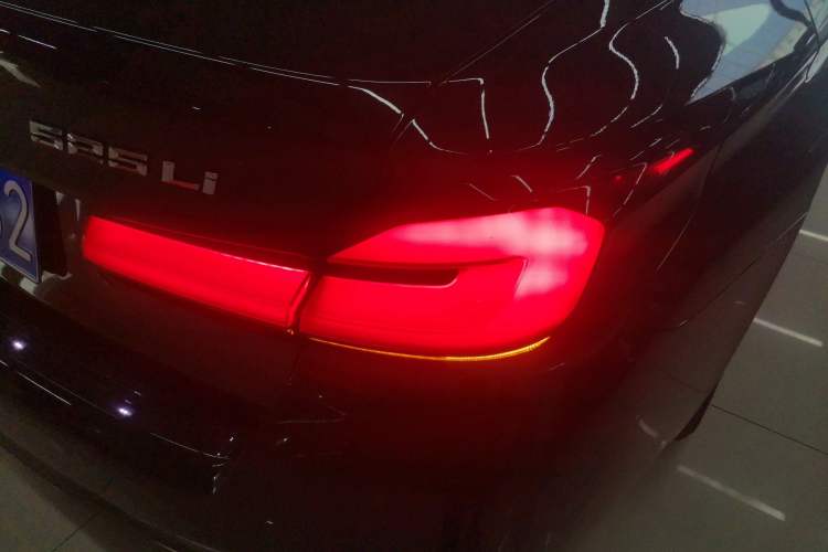 Used BMW 5 Series 2022 Second Facelift 525Li M Sport Package
