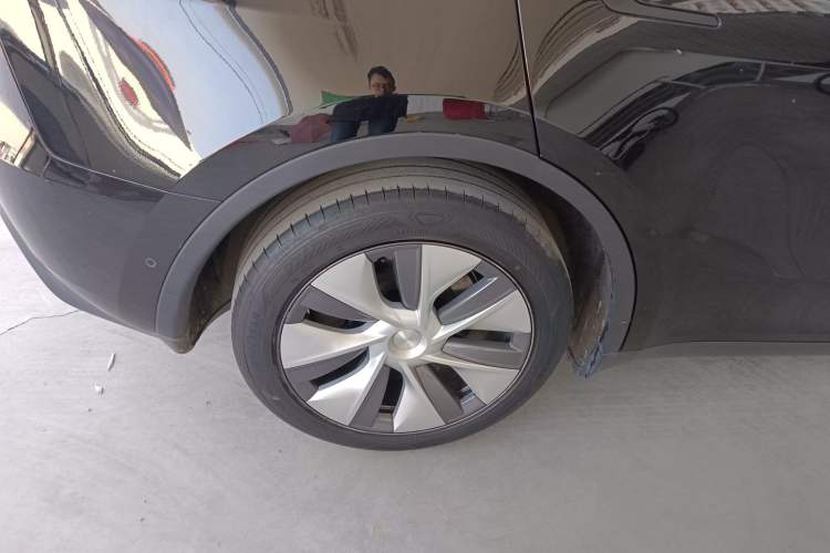 Used Tesla Model Y 2023 Rear-Wheel-Drive Version
