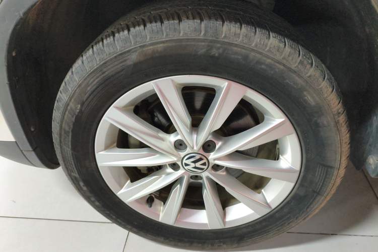 Used Volkswagen Tiguan 2016 280TSI Automatic Two-Wheel-Drive Silk Road Style Edition