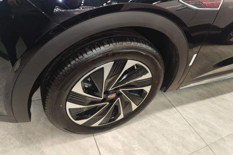 Used Hongqi HS7 PHEV 2024 2.0T PHEV Four-Wheel Drive Flagship Edition 6 Seats
