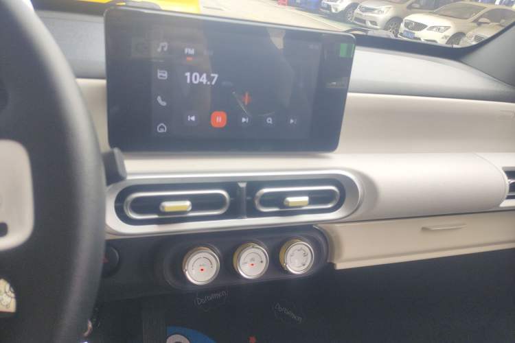 Used Wuling Hongguang MINIEV 2024 3rd Generation 215km Advanced Version
