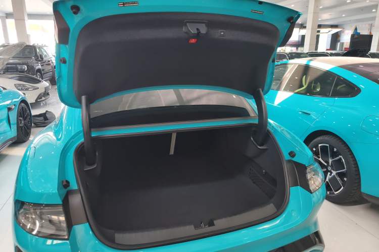 Used  SU7 2024 Four-Wheel Drive Ultra-Long Range Advanced Intelligent Driving Max Edition