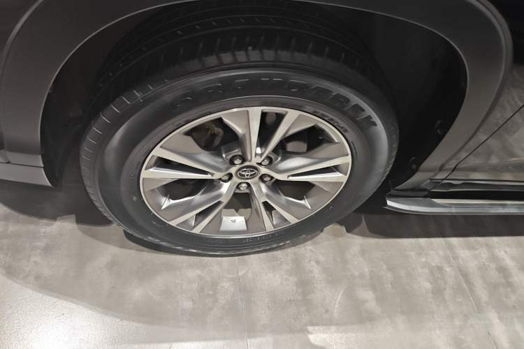 Used Toyota Highlander 2017 2.0T Two-Wheel Drive Elite Edition 5 Seats