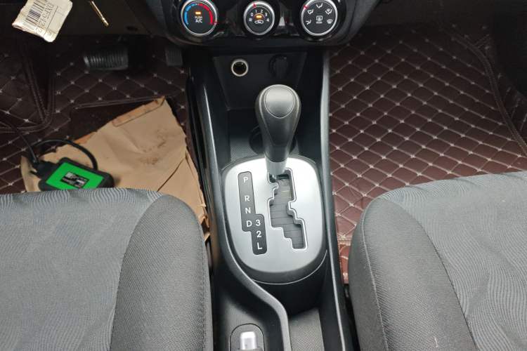 Used Kia K2 2015 Sedan 1.4L Automatic GLS
