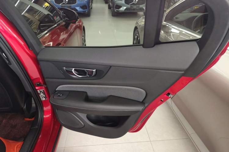 Used Volvo S60 2020 T4 Zhiyuan Sport Edition
