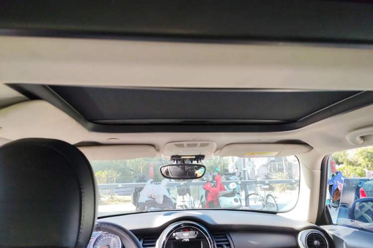 Used  MINI 2016 1.2T ONE Pioneer Edition
