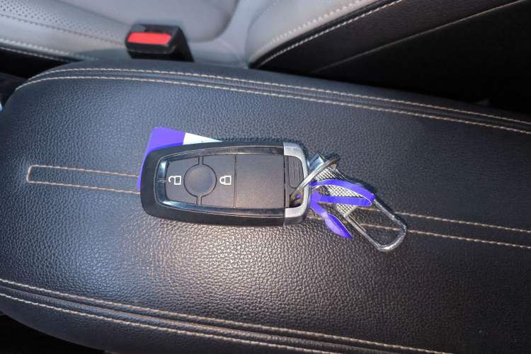 Used Ford Escape 2020 EcoBoost 245 Two-Wheel-Drive Titanium Edition