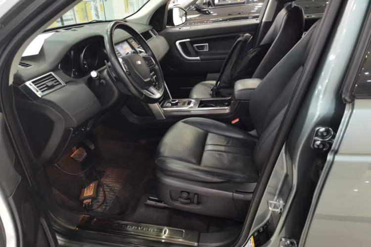 Used Land Rover Discovery Sport 2018 240 PS SE Version