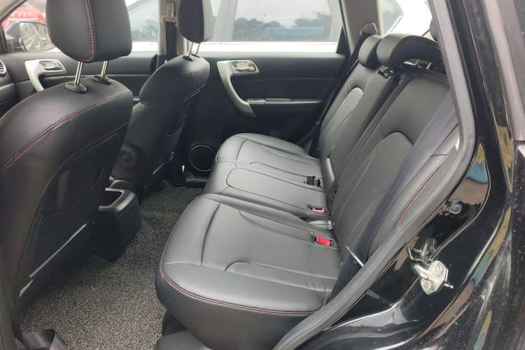 Used Haval H6 2016 Upgraded Model 1.5T Automatic Two-Wheel Drive Elite Version
