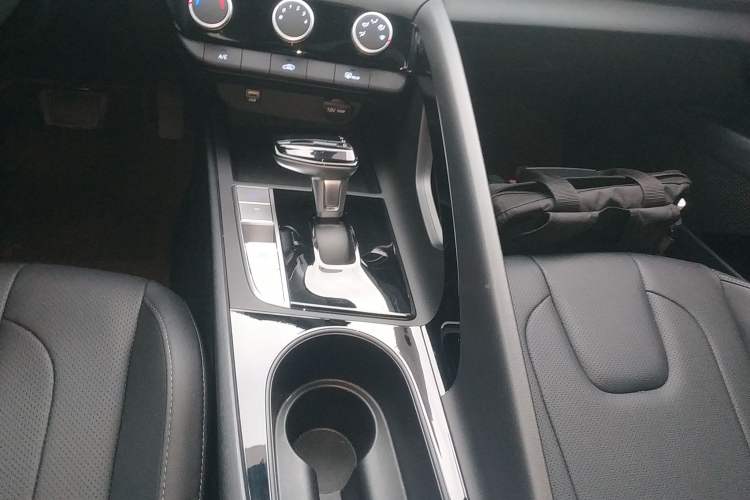 Used Hyundai Elantra 2023 1.5L CVT GLX Elite Edition