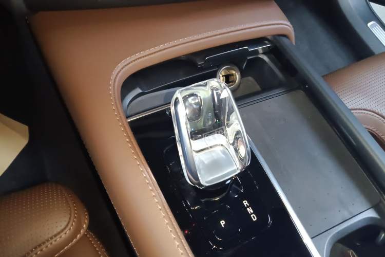 Used Volvo XC90 2023 B6 Zhiya Luxury 7-Seater
